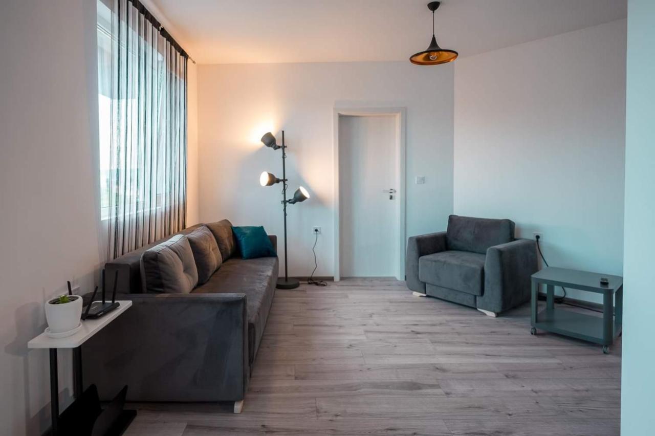 Turquoise By Rv Apartments Varna Exterior photo