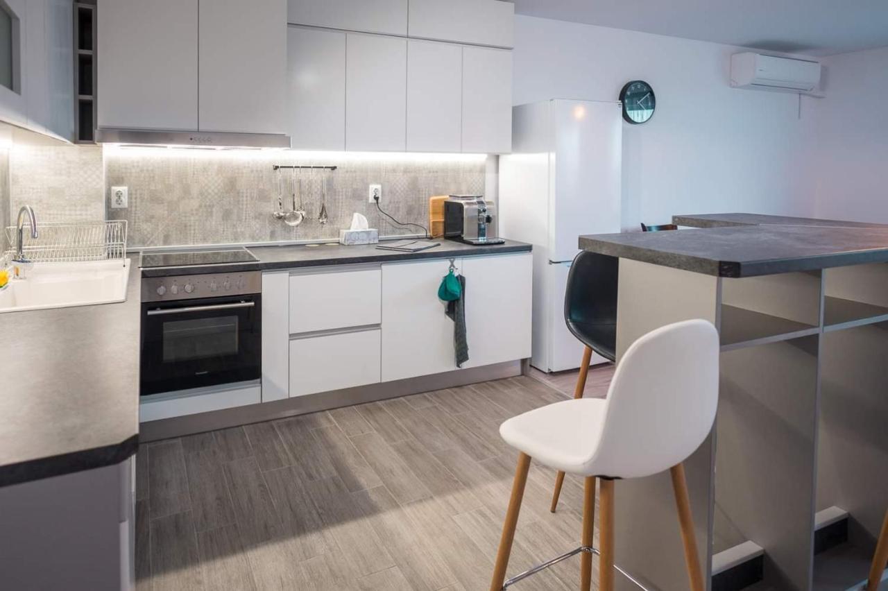 Turquoise By Rv Apartments Varna Exterior photo