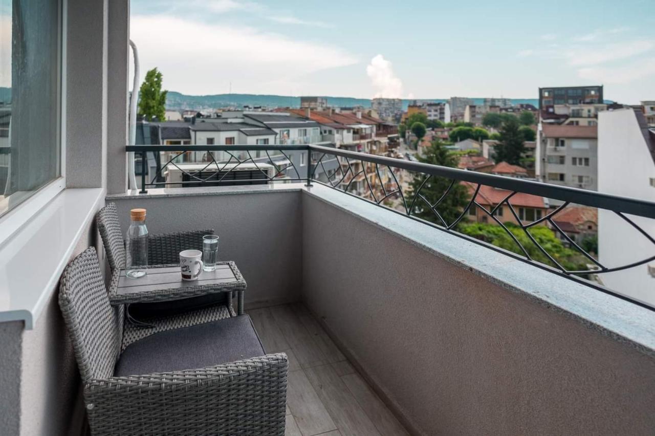 Turquoise By Rv Apartments Varna Exterior photo